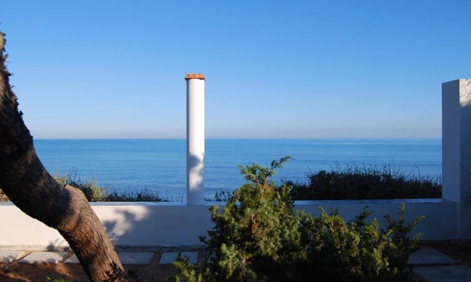Caucana-finaiti-casuzze-finaiti Nord House | Blue House: terrace and veranda overlooking the sea from the garden. Beach access from home