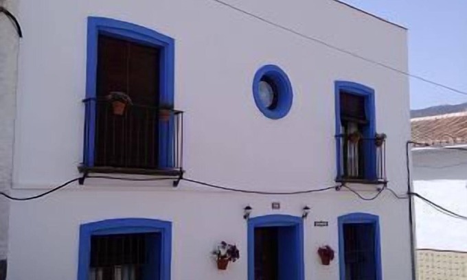 Alozaina Cottage | Blue House for 8 people