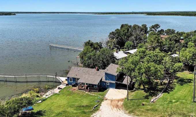 Abilene House | Blue Legacy: Where Adventure & Relaxation Collide!