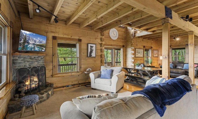 Deep Gap House | Blue Mountain