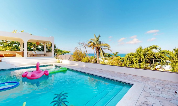 Cay Bay Villa | BLUE OPAL Private Pool-Generator, Ocean Views Pelican Key - Simpson Bay