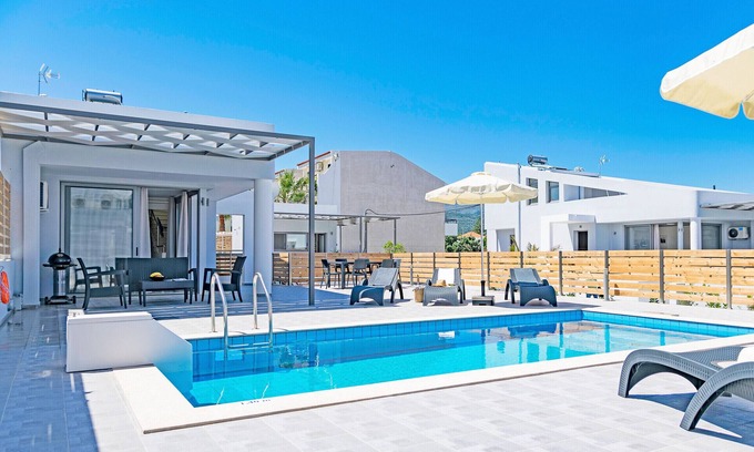 Platanes Villa | Blue oyster Beachfront villa, No car needed 5