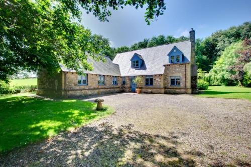 Waren Mill House | Blue Poppy House