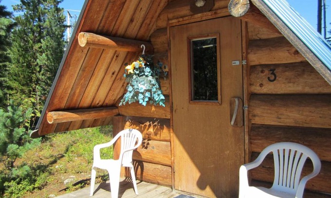 Blue River Resort | Blue River Campgrounds & Cabin-public washroom