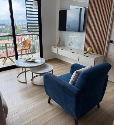 San Salvador Apartment | Blue Sky View Lift Blue Sky View Lift Escalon