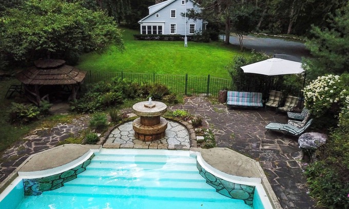 Accord House | Blue Springs; secluded paradise bordering Minnewaska State Park