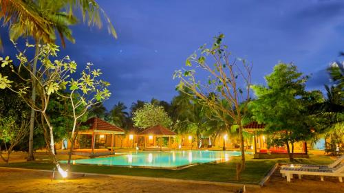 Kalpitiya Hotel | BLUE WAVES kite surfing beach resort