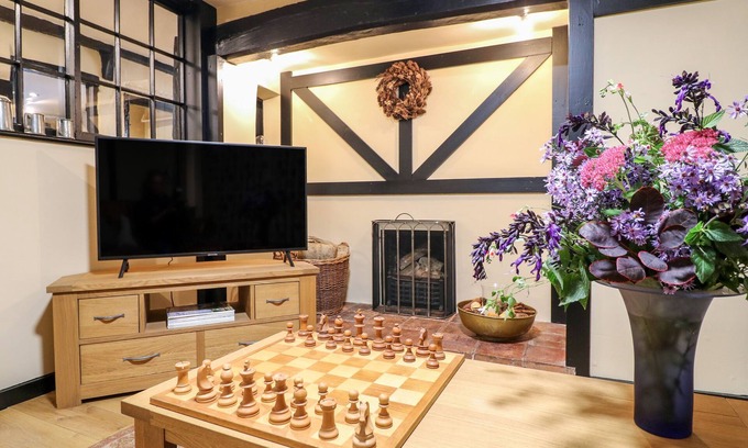 Rugeley Cottage | Bluebell Cottage