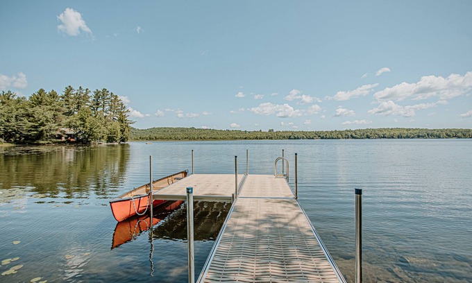 Dryden House | Blueberry Point – A Four-Season Lakeside Retreat in Central Maine
