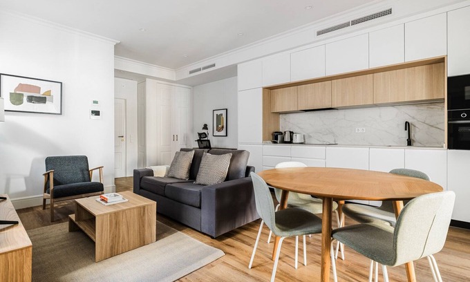 Hispanoamerica Apartment | Blueground | Bernabeu, w/d, doorman, near stadium
