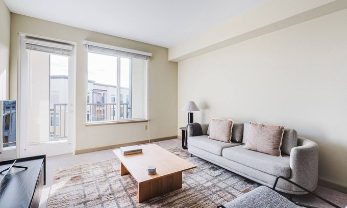 Pleasanton Apartment | Blueground | Dublin, pool & AC, nr Heritage Park