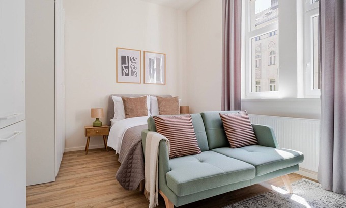 Prague 7 Apartment | Blueground | Letná, museums, foodie area (PRG-56)