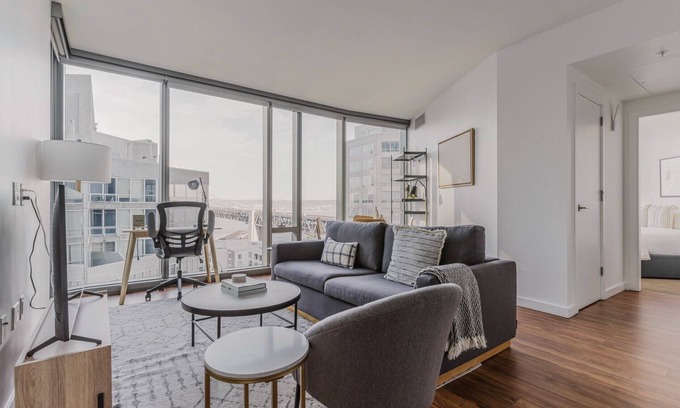 South Beach Apartment | Blueground | Rincon Hill, pool & EV, nr Ferry