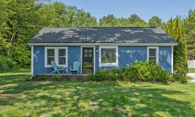 Saugatuck House | Bluestar Cottage - Hot Tub, Pergola, and Fire pit!