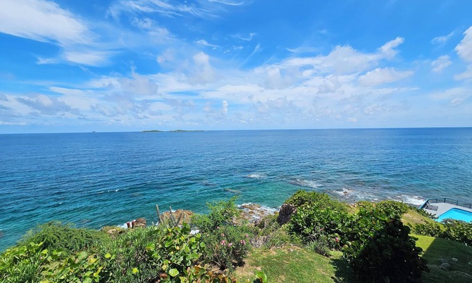 Bolongo Bay Condo | Blueviews @ Sea Cliff 3Bed/3Bath
