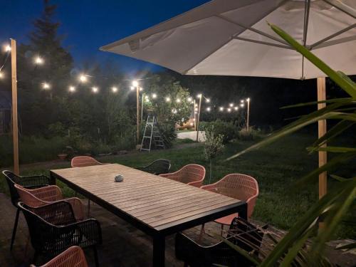 Londerzeel House | BNB Green refuge: Vakantiehuis met zeer grote tuin