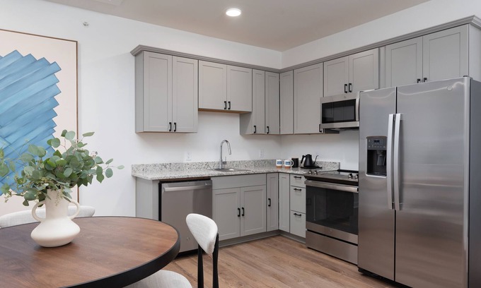 Livingston Apartment | Boardwalk Hotel on Lake Anna by Kasa