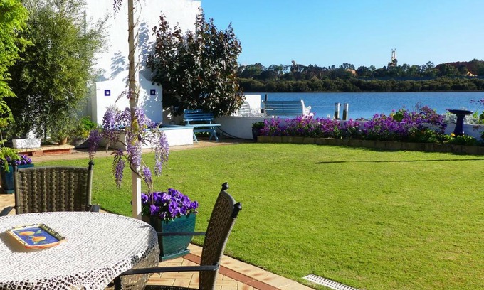 East Bunbury Bed & Breakfast | Boathouse Bunbury Bed & Breakfast