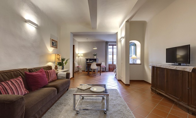 Oltrarno Apartment | Boboli Apartment in Florence City Centre - Just renovated!