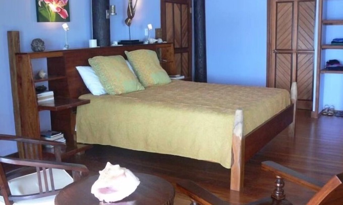 Carenero Island Bed & Breakfast | Bocas Beachfront Lodge "BBL Resort" King Suite Ocean View #2 Sand Level