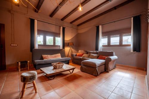 Fuentealbilla House | Bodega Andrés Iniesta con visita y cata