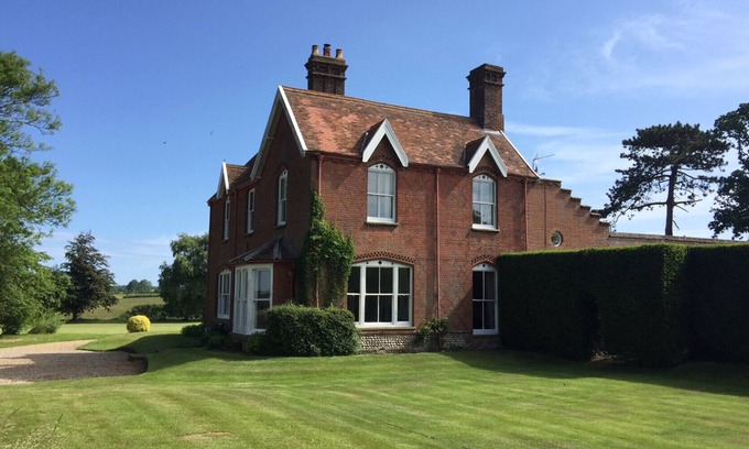 Aldborough House | Bodham House - Six Bedroom House, Sleeps 12