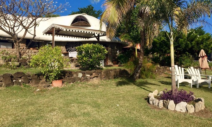 Hillsborough Cottage | Bogles Round House
