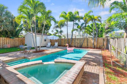 Old Northwood Historic District House | Boho 3br Escape Heated Pool & Outdoor Games
