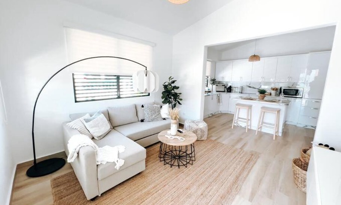 Eleanor Roosevelt Apartment | Boho Style House Super Comfortable For 5@ San Juan rey 2 apt 1