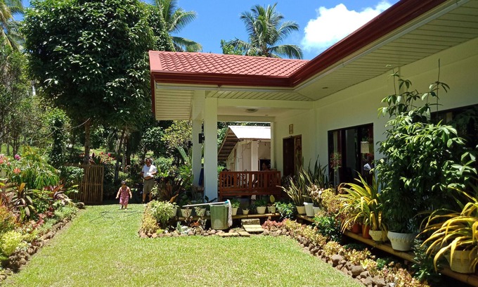 Candijay Bed & Breakfast | Bohol 3 Bedroom Villa
