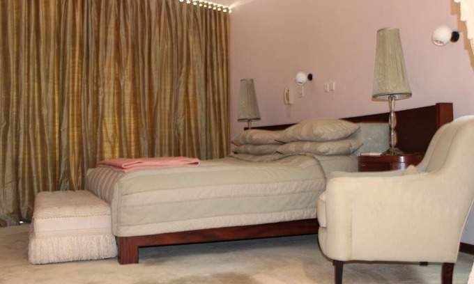 Ladysmith Cabin | Bokmakierie Country Lodge