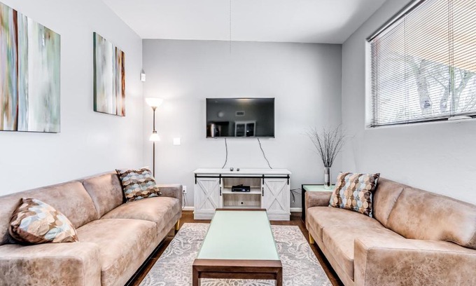 Tucson House | Bonanza Guest House