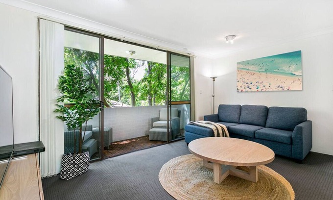 Bondi Beach Apartment | Bondi Bliss Lamrock - 1 minute to beach + Parking