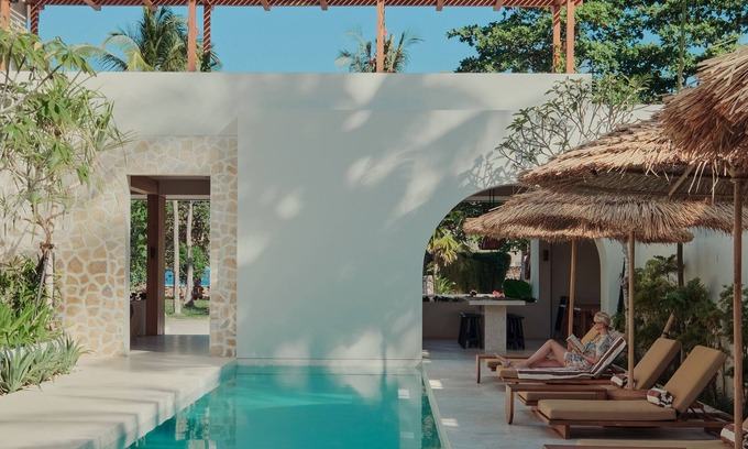 Selong Belanak Hotel | Boni Beach Hotel & Restaurant