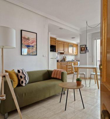 La Marina Apartment | Bonito piso al lado del Mar!