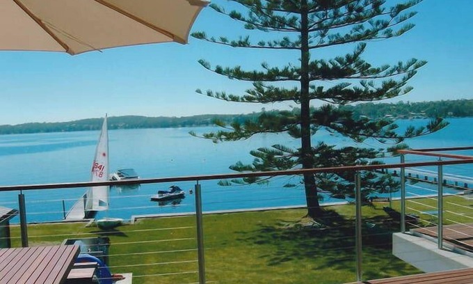 Bonnells Bay House | Bonnells Lakeside, Bonnells Bay