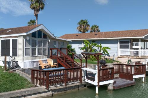 Port Isabel Resort | Bonnet Sea Cottage on the water- LIV Resort