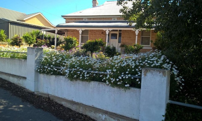 Waikerie House | Book Keepers Cottage