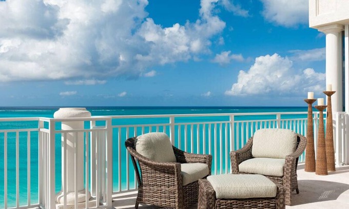 Leeward Settlement Condo | BOOK NOW! August 1 - October 31 15% Off Stays of 3 Nights or More!