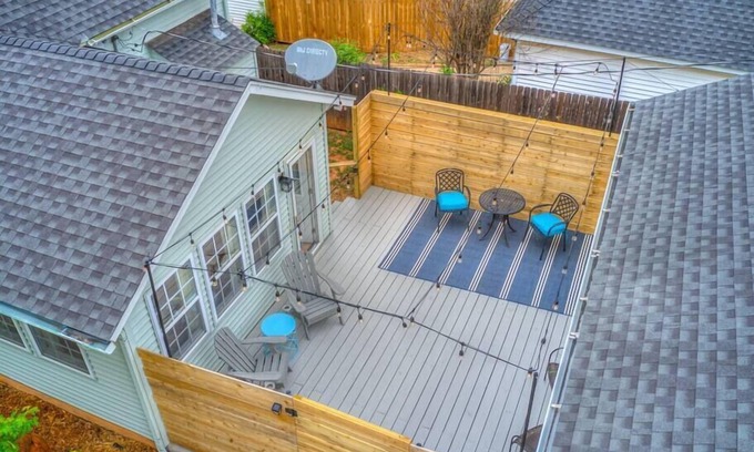 Guthrie House | BOOK NOW! *LANDRUN COTTAGE* Spring 2025