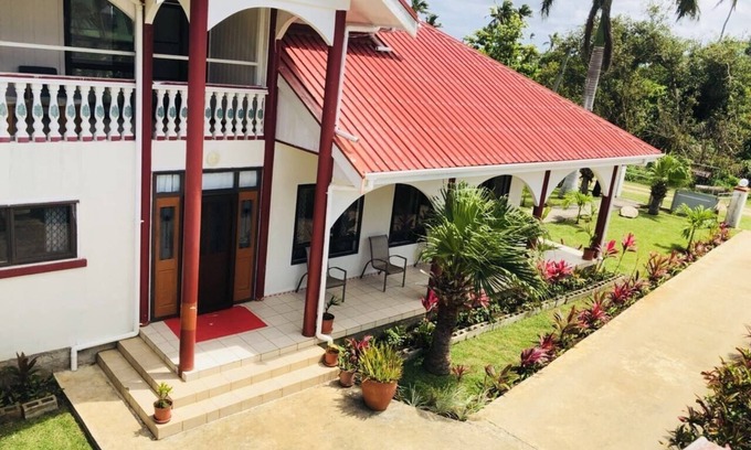 Nuku'alofa House | Book the Entire Place , Great for Families and small groups.-FREE WIFI & NETFLIX