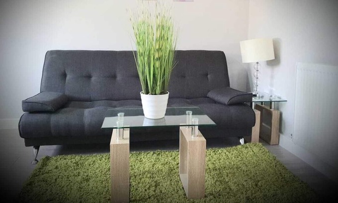Harlow Apartment | BookedUK: Stylish Two-Bedroom Apartment in Harlow