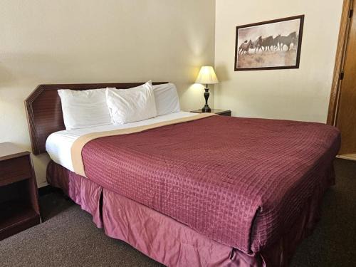 Drumright Hotel | Boomtown Inn