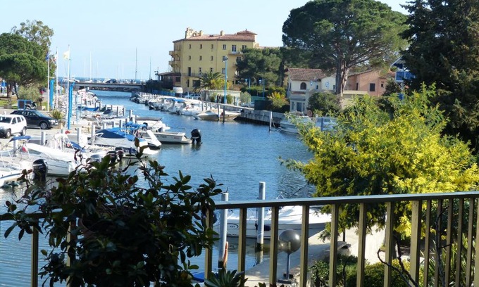 Mandelieu-la-Napoule Beach Apartment | Bord de mer avec vue