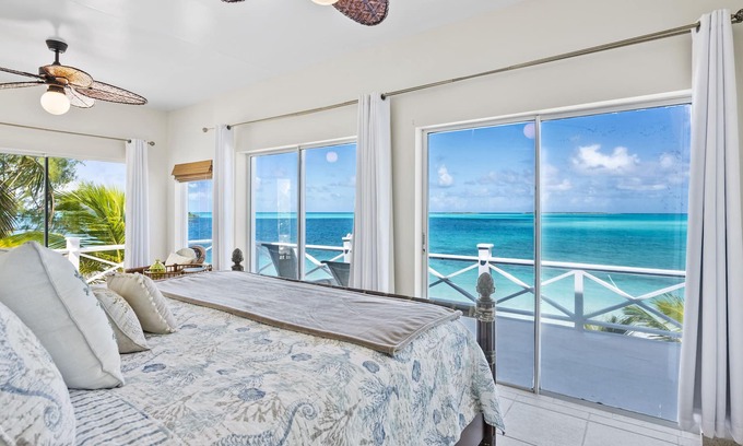 Tar Bay House | Bougainvillea House Offers a relaxed approach to luxury living