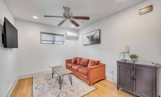 Bouldin Apartment | Bouldin Creek Guesthouse in the perfect location to explore Austin