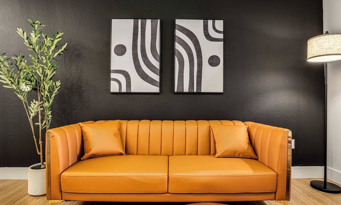 Glendale Sports and Entertainment District Apartment | Boulevard Stays Luxe 2BR by the Stadium Pool, Parking, Gym 10