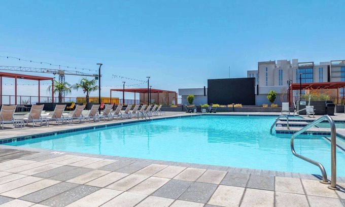 Tempe Apartment | Boulevard Stays Modern Tempe 1BR ASU Pool, Gym 09