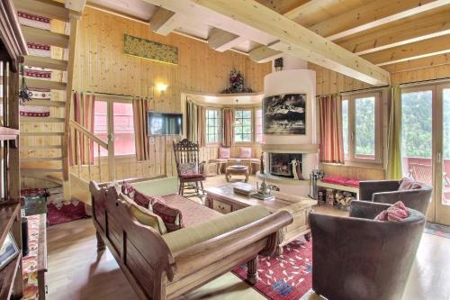 Champery House | Bouquetins 5, The Sunny Duplex