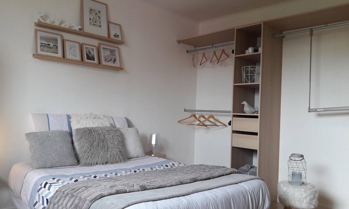 Bourbourg Cottage | Bourbourg furnished cottage - 2 bedrooms - 5 people - enclosed garden - private parking